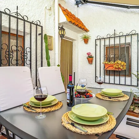 Cozy In Hortichuelas With Kitchenette Apartment *